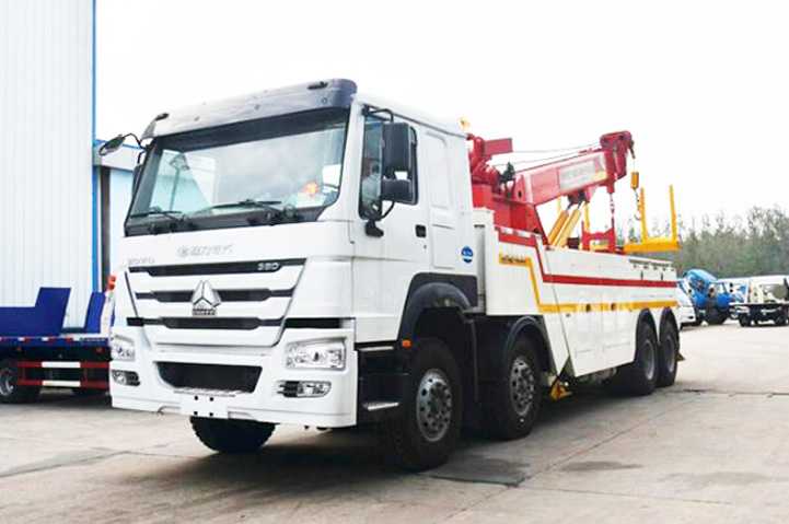 重汽豪沃360度旋轉(zhuǎn)吊清障車