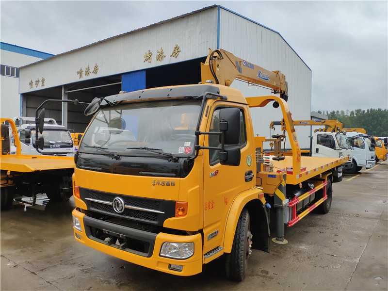 東風凱普特帶吊清障車