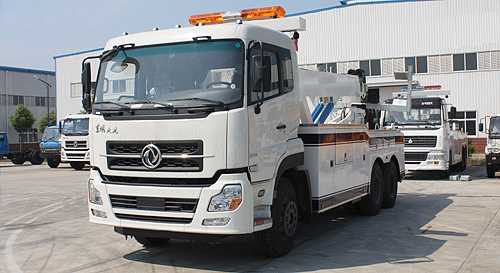 東風后雙橋拖吊聯(lián)體清障車